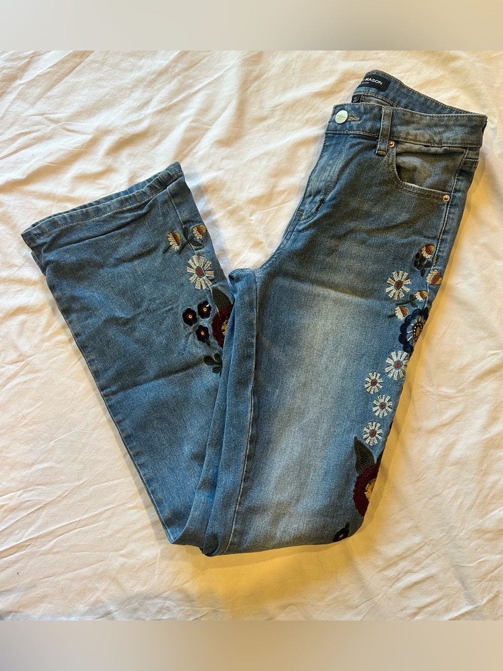 EUC Ashley Mason Premium Floral Embroidered Jeans—sz 5/27